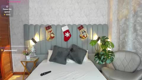 candyclair01 online show from December 18, 9:21 pm