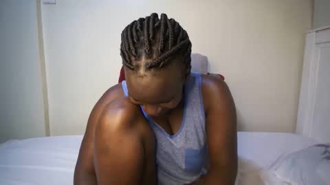 Snapshot of candycurly_ chatting on September 17, 3:26 pm candycurly_ online show from September 17, 3:26 pm