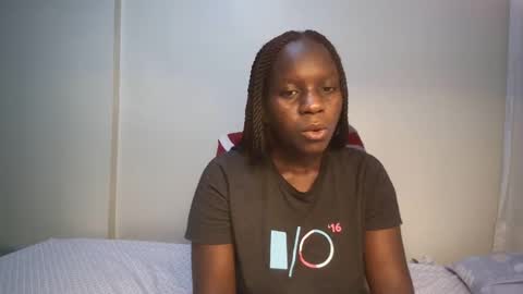 Snapshot of candycurly_ chatting on February 28, 10:17 pm candycurly_ online show from February 28, 10:17 pm