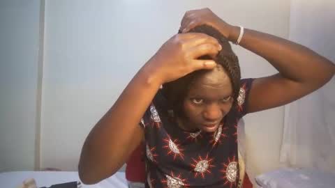 Snapshot of candycurly_ chatting on March 11, 1:26 am candycurly_ online show from March 11, 1:26 am