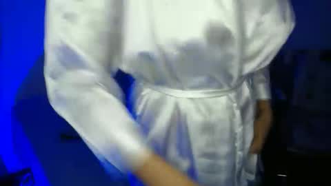 Candy Dowson online show from April 2, 11:11 pm