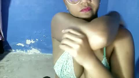 candyflowerlub online show from January 9, 12:30 pm