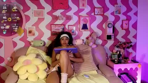 candygirlsxoxo online show from November 4, 1:40 am