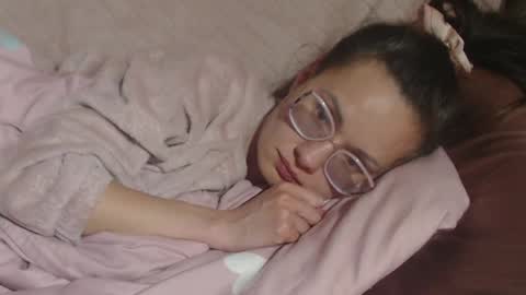 say meow and send tip  online show from April 14, 10:13 pm