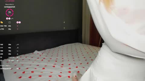 Kate online show from April 4, 3:19 pm