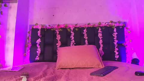 Snapshot of canela_osadaa_ chatting on October 8, 12:22 pm Aura online show from October 8, 12:22 pm