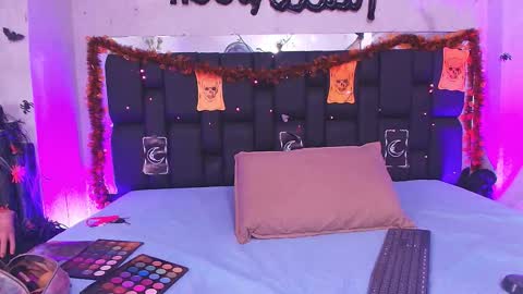 Aura  online show from October 22, 11:56 am