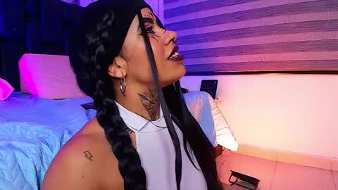 Snapshot of canela_osadaa_ chatting on February 26, 6:04 pm Aura online show from February 26, 6:04 pm