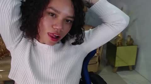 Snapshot of canela_s1 chatting on October 21, 8:56 pm canela_s1 online show from October 21, 8:56 pm