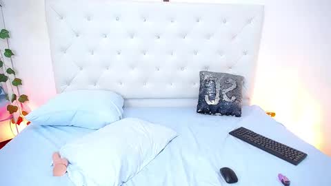 canela_swt online show from November 26, 2:25 pm