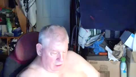 Snapshot of canoelicker69 chatting on September 21, 8:24 pm canoelicker69 online show from September 21, 8:24 pm