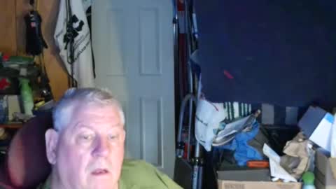 Snapshot of canoelicker69 chatting on September 22, 9:08 pm canoelicker69 online show from September 22, 9:08 pm