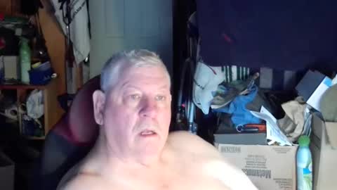 Snapshot of canoelicker69 chatting on September 16, 1:02 pm canoelicker69 online show from September 16, 1:02 pm