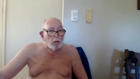 capt5105 online show from June 6, 10:59 pm