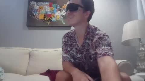 Snapshot of captain_chris8 chatting on October 7, 1:34 am captain_chris8 online show from October 7, 1:34 am