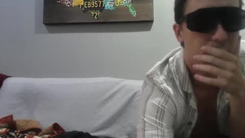 Snapshot of captain_chris8 chatting on October 14, 1:52 am captain_chris8 online show from October 14, 1:52 am