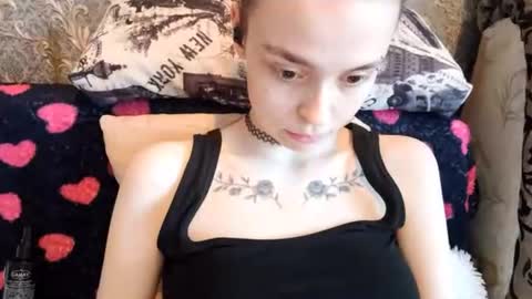 Sara online show from August 4, 2:57 pm