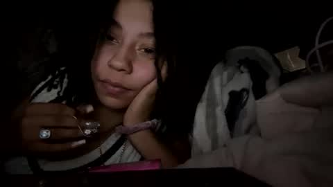 Snapshot of carebearx215 chatting on October 18, 3:33 am carebearx215 online show from October 18, 3:33 am