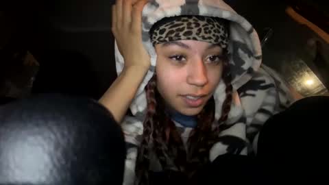 Snapshot of carebearx215 chatting on October 11, 5:12 am carebearx215 online show from October 11, 5:12 am