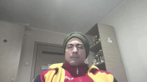 Snapshot of carin_the_body chatting on March 4, 3:55 am Laz online show from March 4, 3:55 am