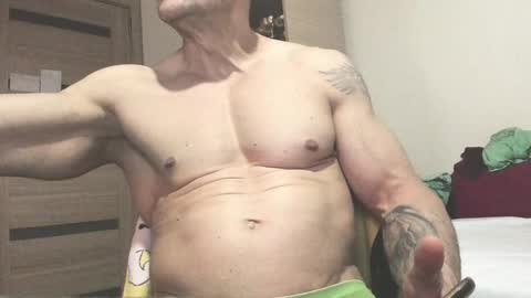 Snapshot of carin_the_body chatting on September 10, 9:16 pm Laz online show from September 10, 9:16 pm
