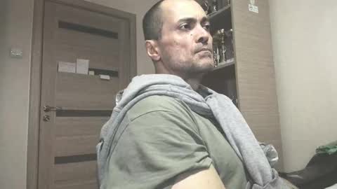 Snapshot of carin_the_body chatting on October 10, 2:50 am Laz online show from October 10, 2:50 am