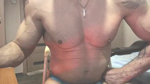 Snapshot of carin_the_body chatting on March 6, 2:19 am Laz online show from March 6, 2:19 am