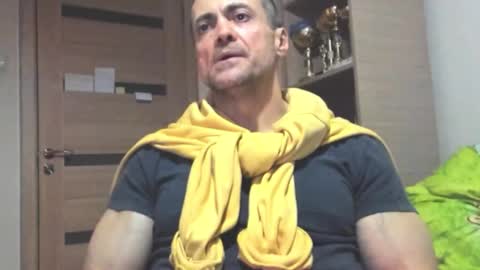 Laz online show from November 8, 9:29 pm