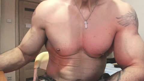 Snapshot of carin_the_body chatting on February 18, 1:10 am Laz online show from February 18, 1:10 am