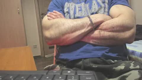Snapshot of carin_the_body chatting on March 3, 3:08 am Laz online show from March 3, 3:08 am