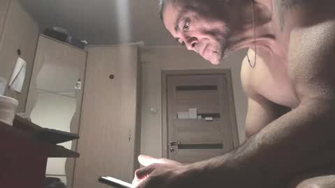Snapshot of carin_the_body chatting on September 28, 6:39 pm Laz online show from September 28, 6:39 pm