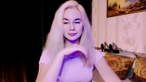 Carin online show from November 14, 6:32 pm