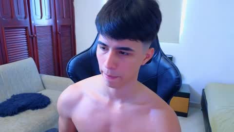 carl_dixon online show from April 20, 7:39 pm