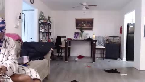 Carlie online show from January 11, 12:11 pm