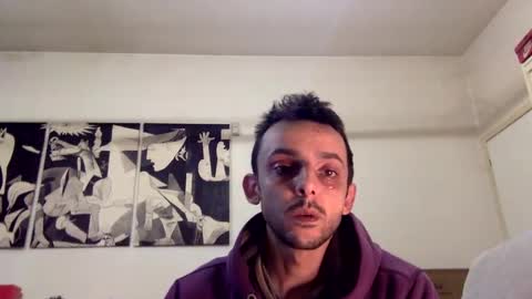 Snapshot of carlos037tm chatting on February 9, 10:32 pm Carlos online show from February 9, 10:32 pm