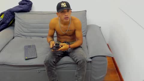 carlos_alber12 online show from January 21, 2:22 am