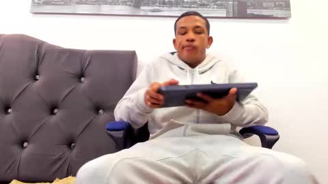 carlos_alber12 online show from March 5, 7:27 pm