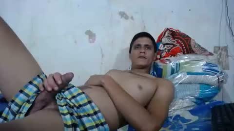 carlos_steven online show from April 2, 12:40 am