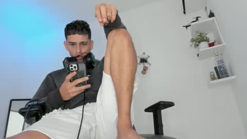 carlossmi01 online show from February 9, 12:53 pm