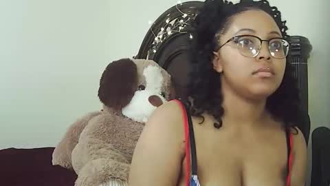 CARAMEL xoxo online show from December 1, 5:11 pm