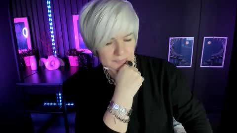 Carmen online show from November 18, 8:56 pm