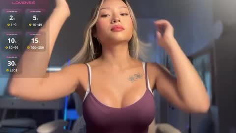 carmenxrose online show from April 4, 1:56 am