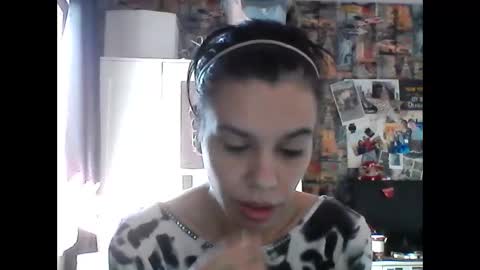 Snapshot of caroisback chatting on September 29, 1:43 pm caroisback online show from September 29, 1:43 pm