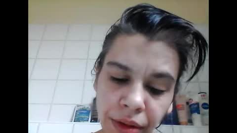 Snapshot of caroisback chatting on October 24, 10:27 am caroisback online show from October 24, 10:27 am