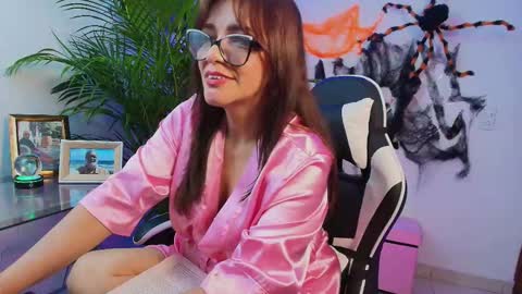 Snapshot of carol_miss2 chatting on October 19, 1:27 pm CAROL online show from October 19, 1:27 pm