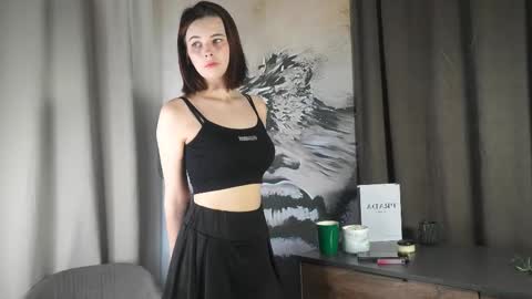 Snapshot of carolannkrager chatting on October 6, 11:39 am Hi Im Stasy Glad to see you in my room PVT is open online show from October 6, 11:39 am