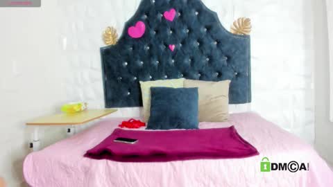 caroline daring online show from February 20, 11:34 am