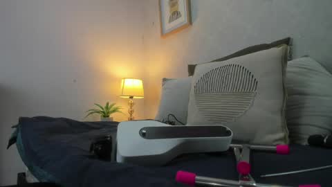  Caroline  online show from April 17, 11:34 am