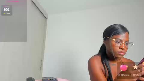 Snapshot of caroline_tovar_ chatting on September 25, 12:50 am Caroline Tovar Lovense is active my orgasms in your hands Give me more pleasure and make me cum online show from September 25, 12:50 am