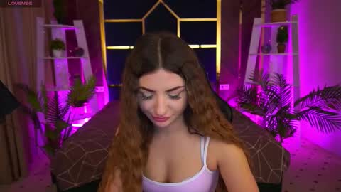 carollynee online show from December 16, 8:59 pm